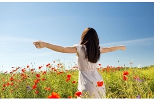 为什么夏季狐臭气味要比平时严重?