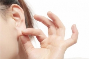 油耳朵一定是腋臭?